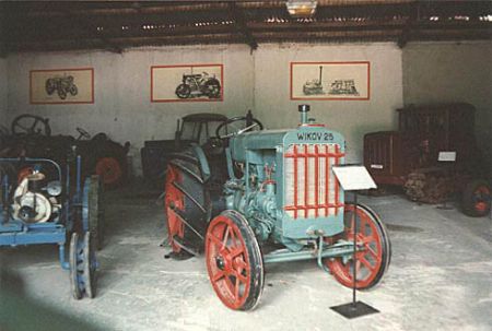 Historické traktory. Již jen vzpomínka, nyní jsou v Drobovicích u Čáslavi