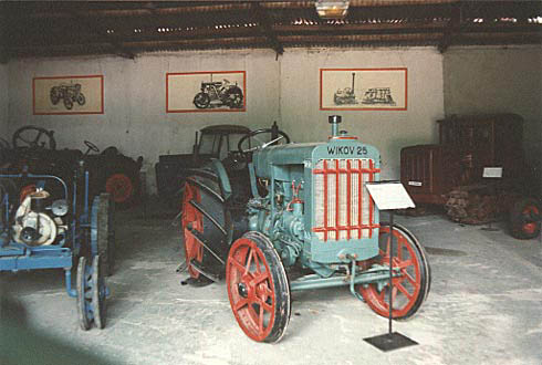 Historické traktory. Již jen vzpomínka, nyní jsou v Drobovicích u Čáslavi
