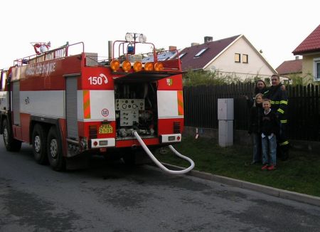 Požár pod linkou 06-doplňování vody při  na hydrantu