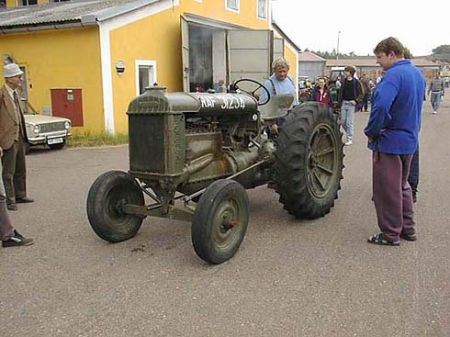 Fordson N-big. Již jen vzpomínka, nyní jsou v Drobovicích u Čáslavi